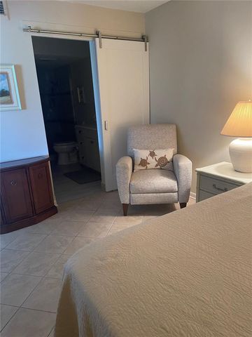 6104 PALMA DEL MAR BOULEVARD S 304, St Petersburg, FL 33715