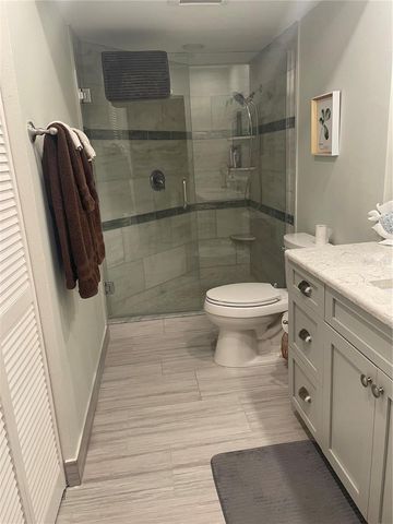 6104 PALMA DEL MAR BOULEVARD S 304, St Petersburg, FL 33715