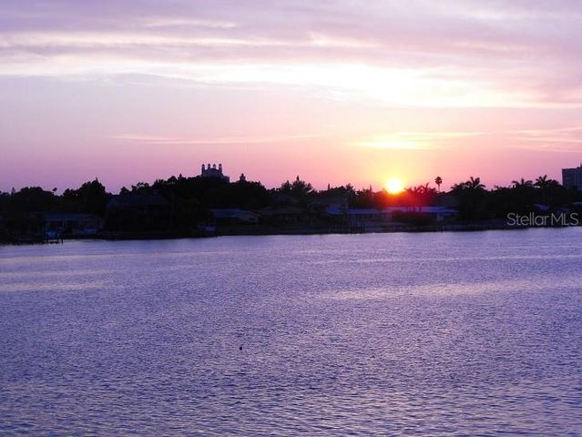 6104 PALMA DEL MAR BOULEVARD S 304, St Petersburg, FL 33715