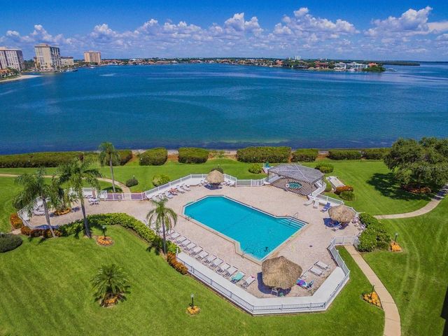 6104 PALMA DEL MAR BOULEVARD S 304, St Petersburg, FL 33715