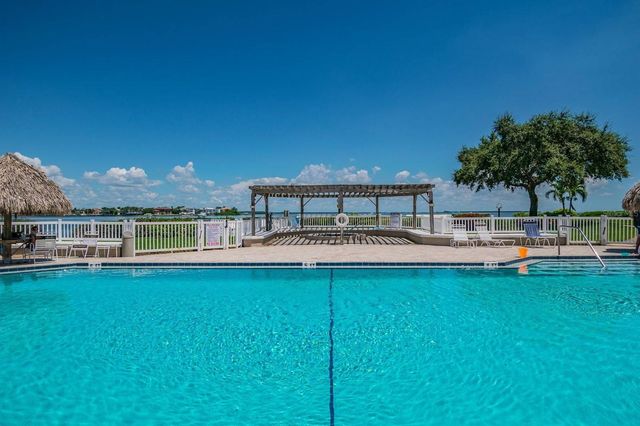 6104 PALMA DEL MAR BOULEVARD S 304, St Petersburg, FL 33715