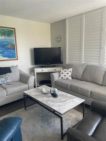 6104 PALMA DEL MAR BOULEVARD S 304, St Petersburg, FL 33715