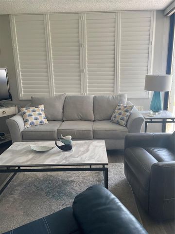 6104 PALMA DEL MAR BOULEVARD S 304, St Petersburg, FL 33715