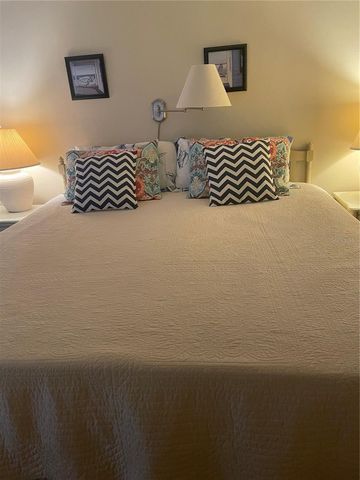 6104 PALMA DEL MAR BOULEVARD S 304, St Petersburg, FL 33715