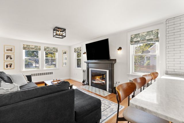 11 Riverside Ave, Quincy, MA 02169