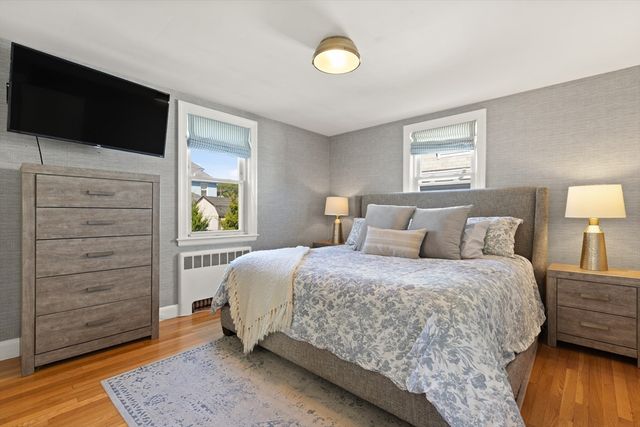 11 Riverside Ave, Quincy, MA 02169