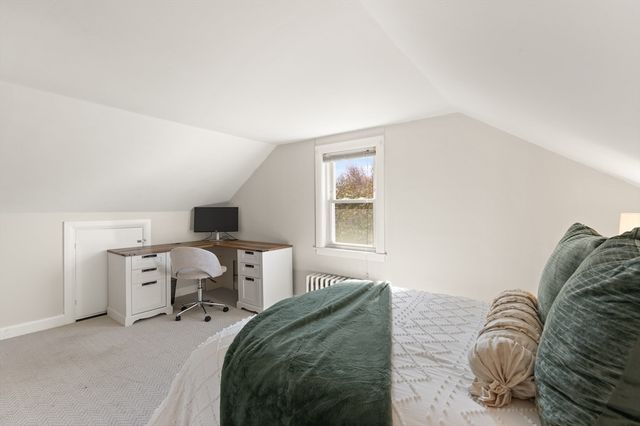 11 Riverside Ave, Quincy, MA 02169