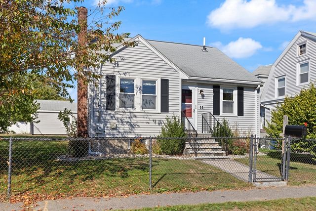 11 Riverside Ave, Quincy, MA 02169