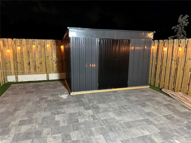 29196 SW 163rd Ct, Homestead, FL 33033