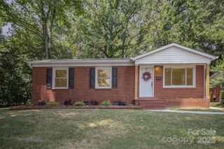 1231 Dean Street, Charlotte, NC 28216