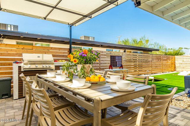 6631 E CHEERY LYNN Road 1, Scottsdale, AZ 85251