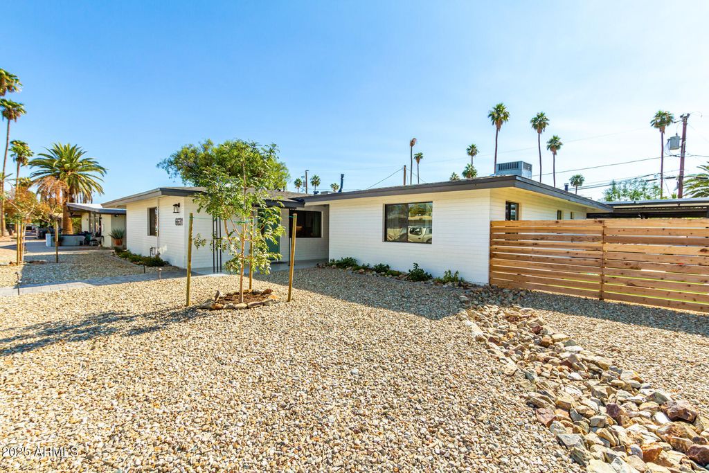 6631 E CHEERY LYNN Road 1, Scottsdale, AZ 85251