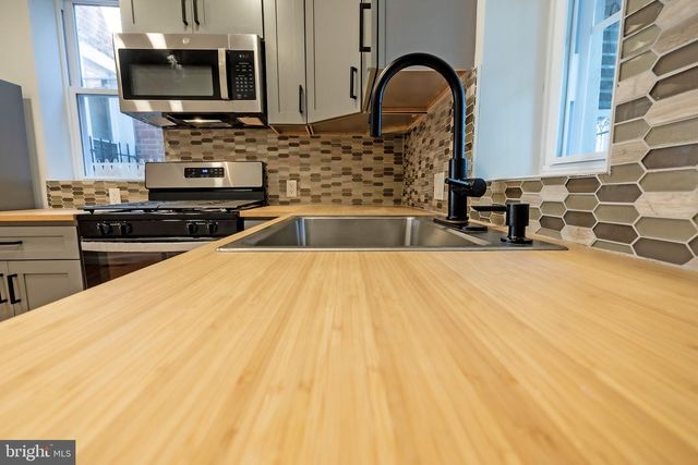 2811 N BONSALL ST, Philadelphia, PA 19132