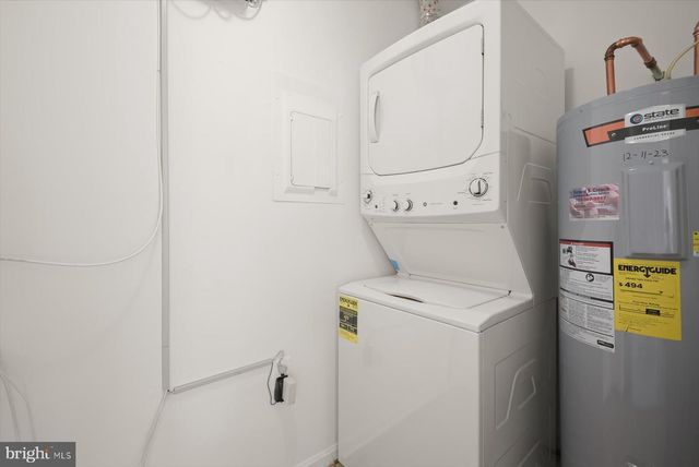 8830 TANGLEWOOD LN, Manassas, VA 20110