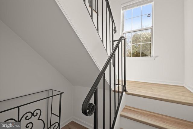 8830 TANGLEWOOD LN, Manassas, VA 20110