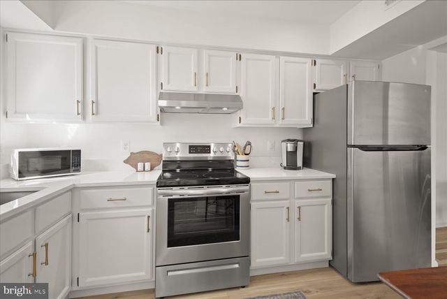 8830 TANGLEWOOD LN, Manassas, VA 20110