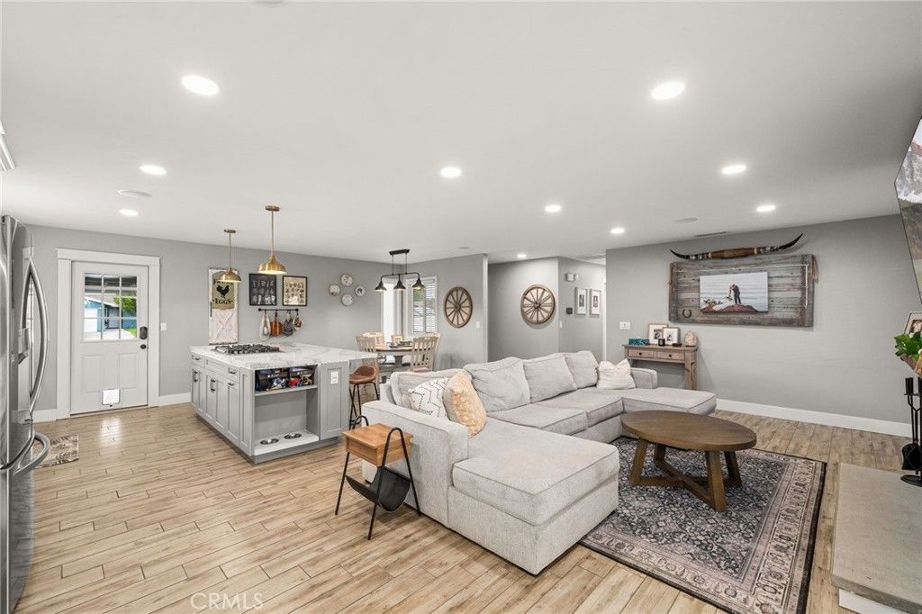1085 Peaceful Drive, Corona, CA 92878 — photo 4