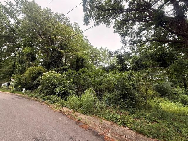 2560 Gordon Circle SE, Smyrna, GA 30080