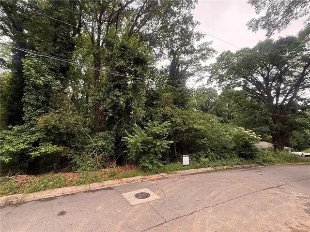 2560 Gordon Circle SE, Smyrna, GA 30080