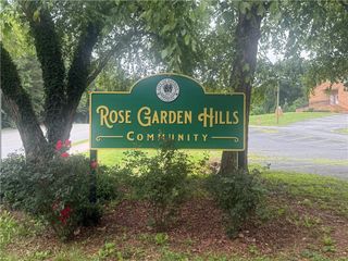 2560 Gordon Circle SE, Smyrna, GA 30080
