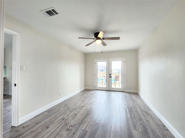 288 Ling Street, Bayou Vista, TX 77563