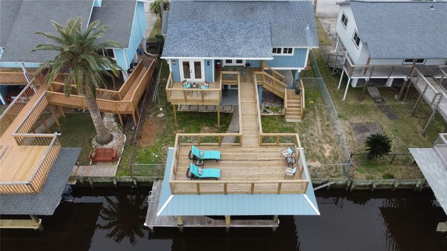 288 Ling Street, Bayou Vista, TX 77563