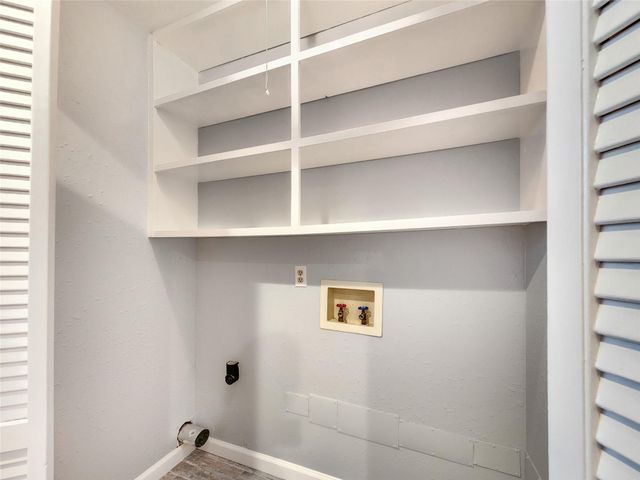288 Ling Street, Bayou Vista, TX 77563