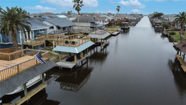 288 Ling Street, Bayou Vista, TX 77563