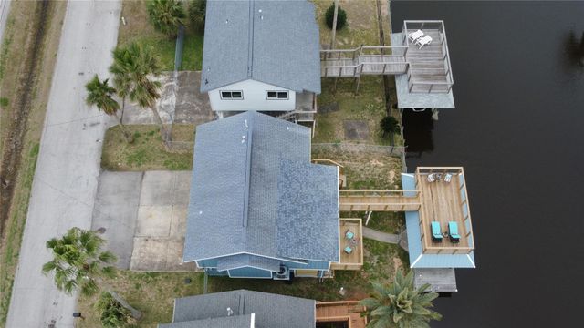 288 Ling Street, Bayou Vista, TX 77563