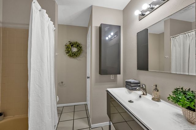 10955 Wurzbach Rd Apt 802, San Antonio, TX 78230