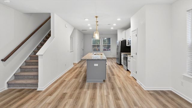 4633 Forest Hills Drive 1401, North Charleston, SC 29418