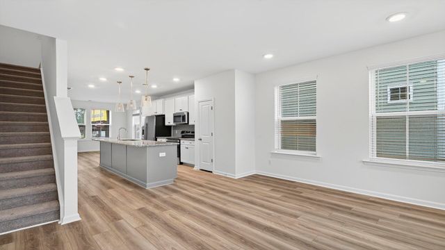 4633 Forest Hills Drive 1401, North Charleston, SC 29418