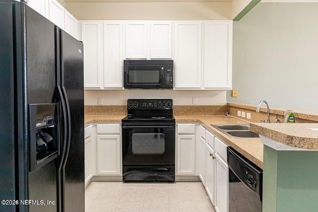 5905 ROCKY MT Drive, Jacksonville, FL 32258