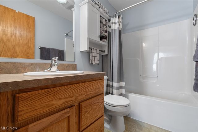 247 Hillside Drive, Wadsworth, OH 44281