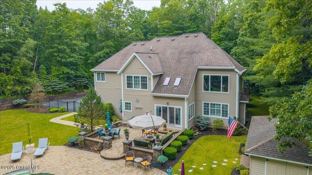 624 Grooms Road, Clifton Park, NY 12065