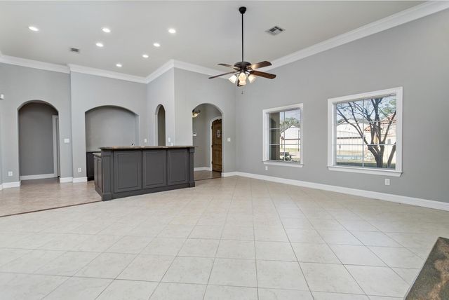 6461 Bell Pointe, Beaumont, TX 77706