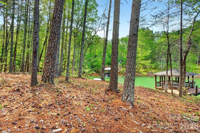 2361 Lake Forest Cove 13, Nebo, NC 28761