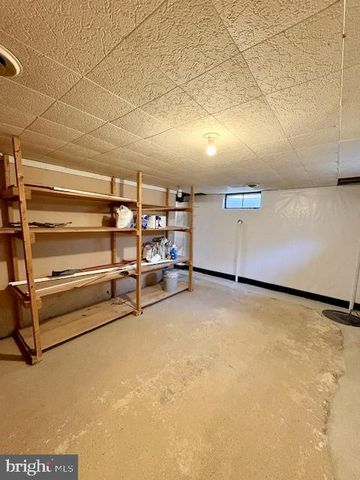 6007 CRAWFORD DR, Rockville, MD 20851
