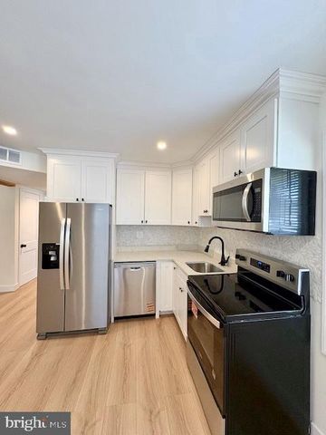 6007 CRAWFORD DR, Rockville, MD 20851