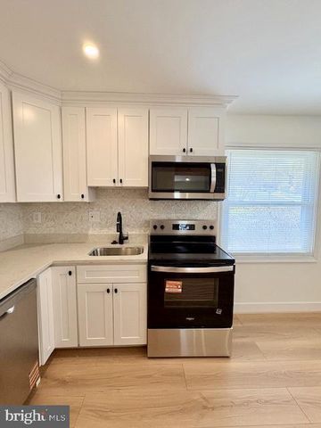 6007 CRAWFORD DR, Rockville, MD 20851