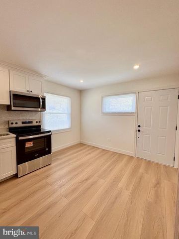 6007 CRAWFORD DR, Rockville, MD 20851