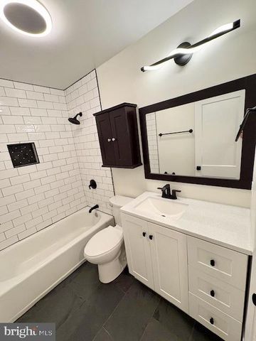 6007 CRAWFORD DR, Rockville, MD 20851