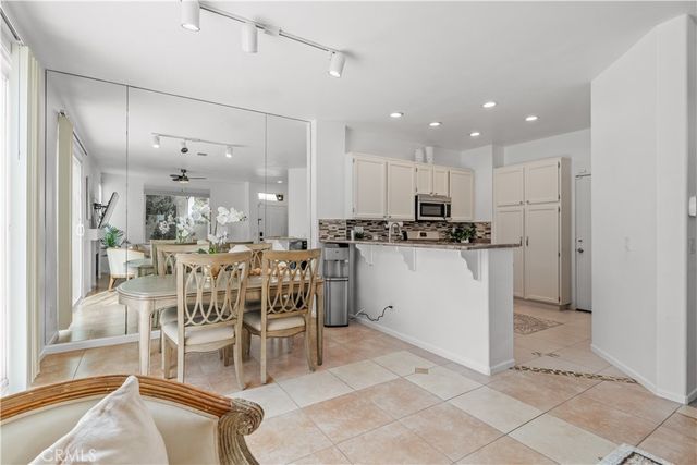 11681 Compass Point N 7, San Diego, CA 92126