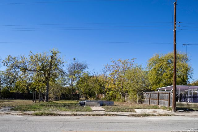 621 S Pine, San Antonio, TX 78203