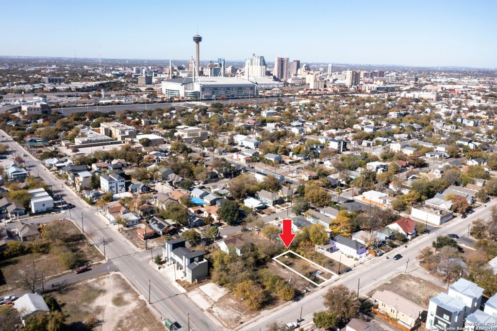 621 S Pine, San Antonio, TX 78203