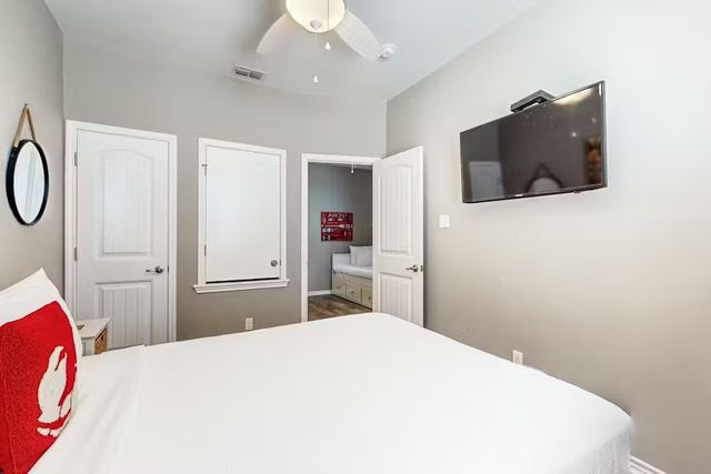 15236 Beach Way Dr, Corpus Christi, TX 78418