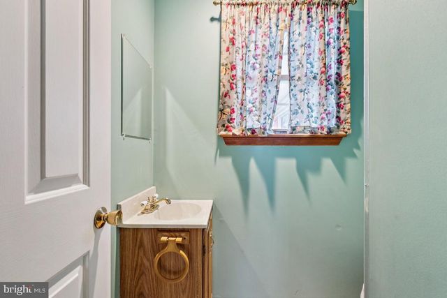 10 STRETCH DR, Mullica Hill, NJ 08062