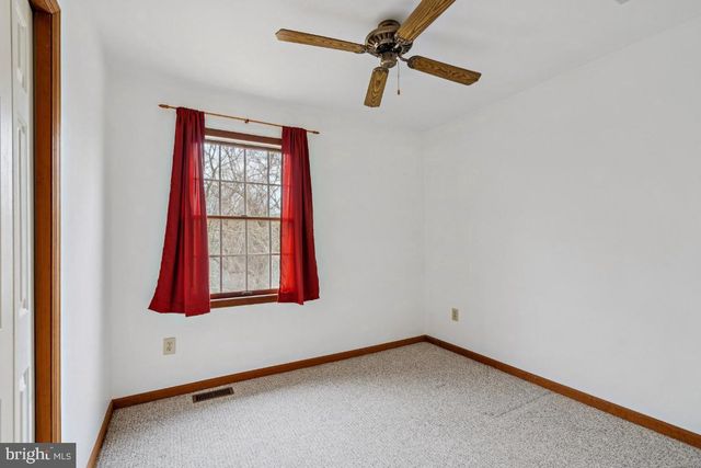 10 STRETCH DR, Mullica Hill, NJ 08062