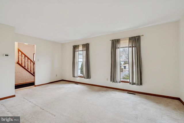 10 STRETCH DR, Mullica Hill, NJ 08062