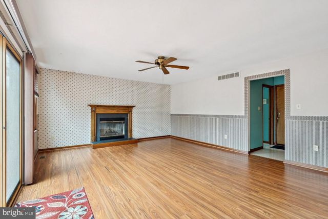 10 STRETCH DR, Mullica Hill, NJ 08062